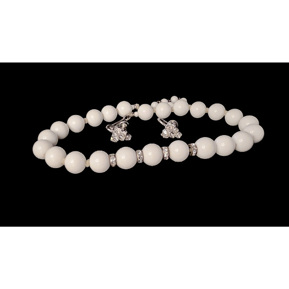 Vintage White Jade & Crystal necklace i& crystal screw back earrings - Picture 2 of 8